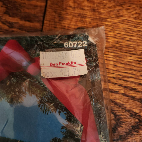 Bucilla SANTA BEAR 18" Needlepoint Stocking 60722 Kit Nancy Rossi 1994 NEW - Picture 3 of 4